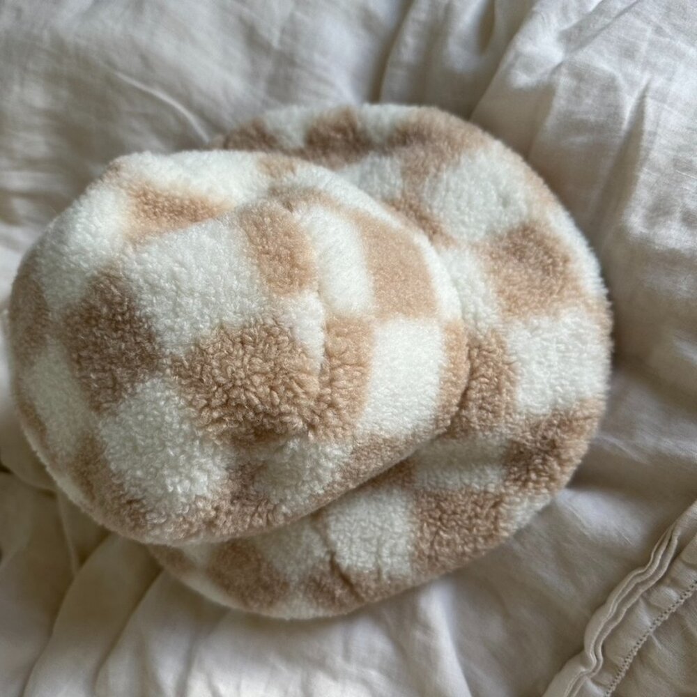Hunter & Rose Checkered Sherpa Hat -Size 3-6Y